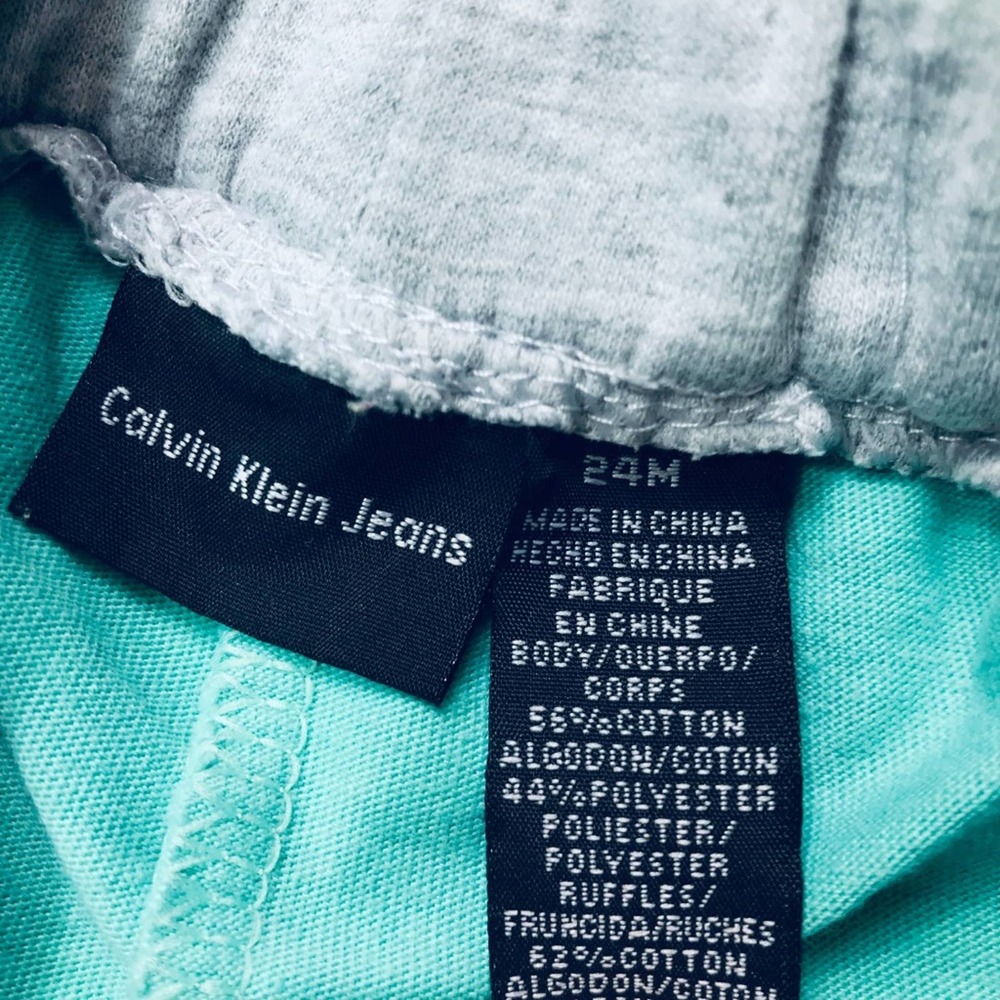 Calvin Klein 24M Skirt+Old Navy Tank+Bow - Picture 5 of 5